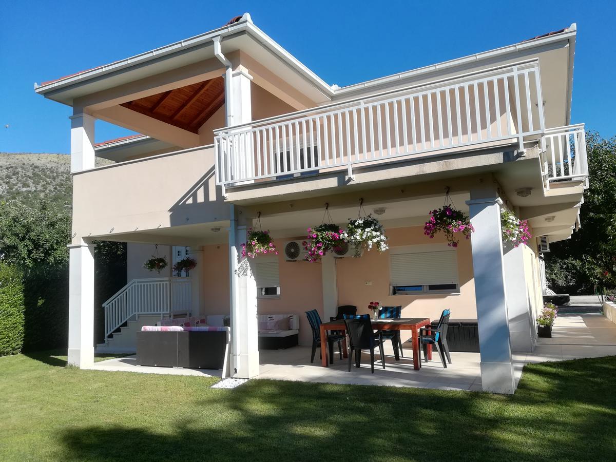 Riverside Guesthouse Pocitelj Exterior photo